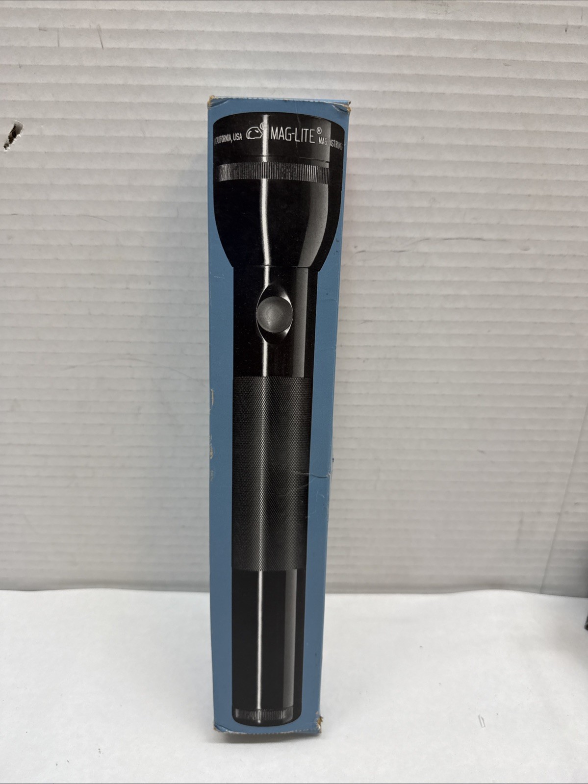 MagLite S3D015 Maglite Heavy-Duty Incandescent 3-Cell D Flashlight Black