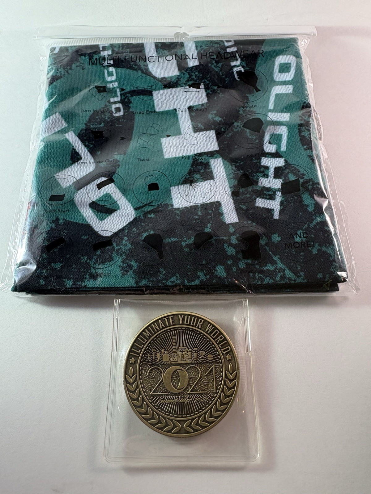 Olight Fan Day 2021 Commemorative Challenge Coin & Multifunctional Headwear Set