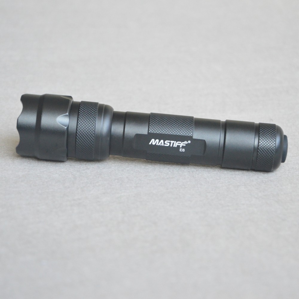 Mastiff E6 Powerful 700 Lumen Single Mode Warm White On-off LED Flashlight Torch
