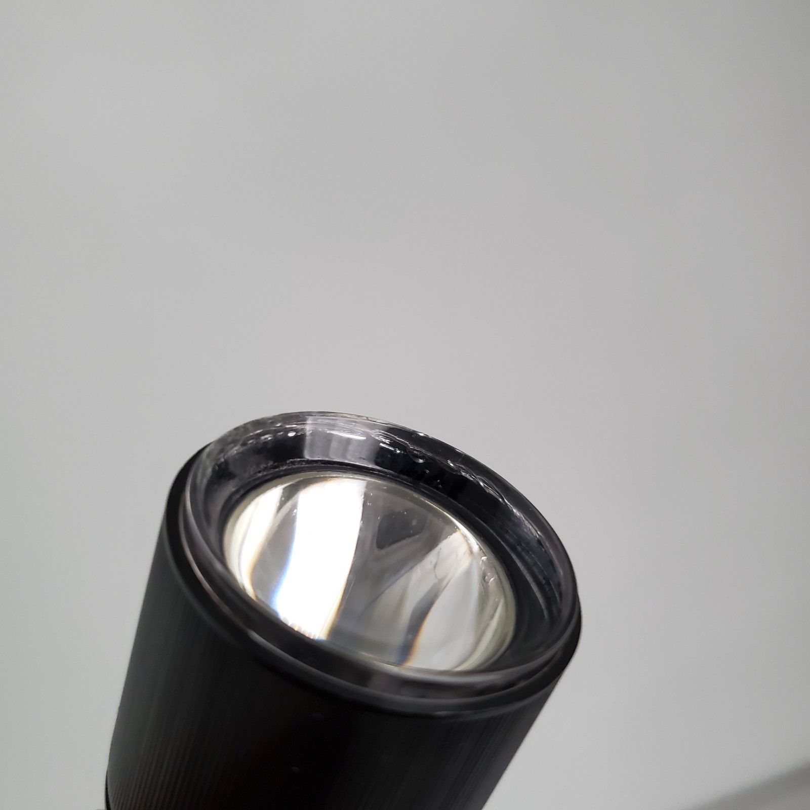Tekna Mono Lith Mini 3″ Flashlight Keychain CR123A Works