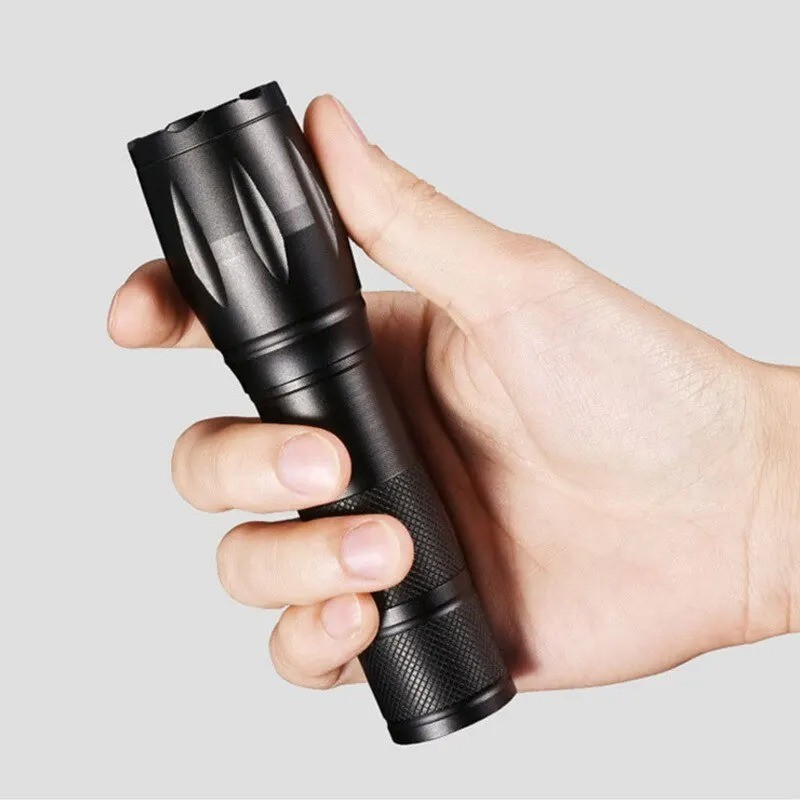 T6 Strong Light Flashlight LED Aluminium Alloy Telescopic Zoom Battery Version