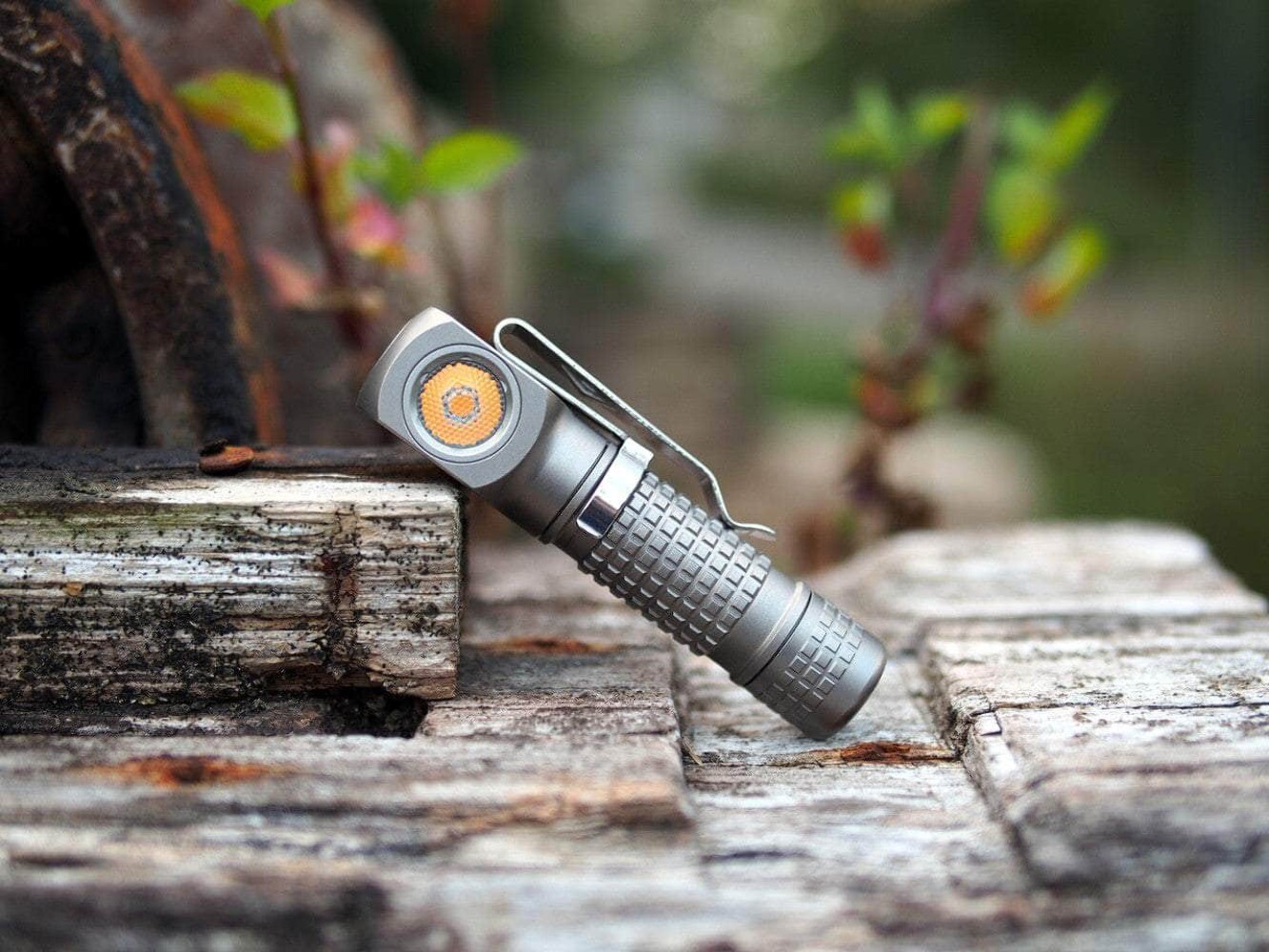 Manker E02 III – Titanium