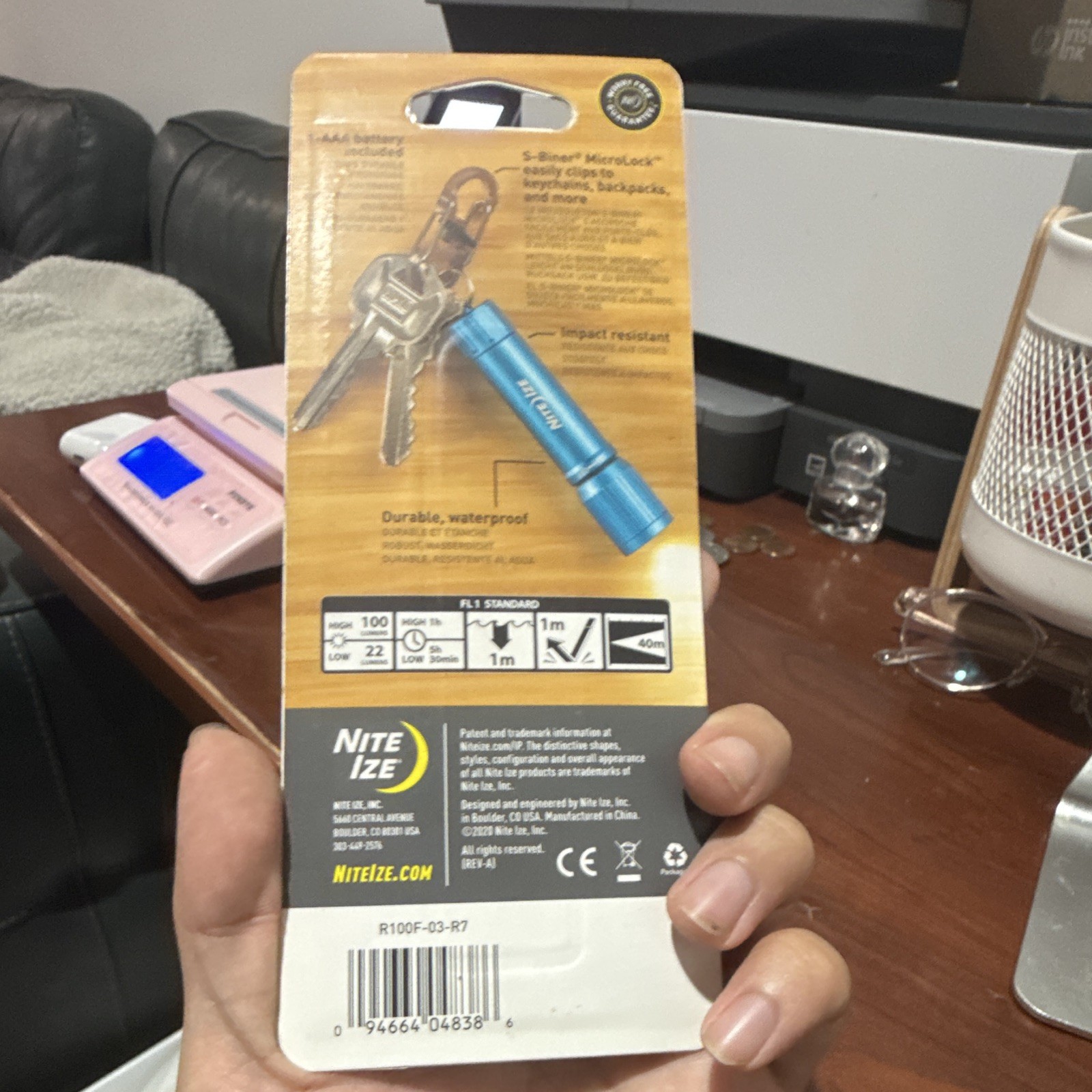 Nite Ize Radiant 100 100 Lumens LED Blue IPX7 Waterproof Clip-On Keychain