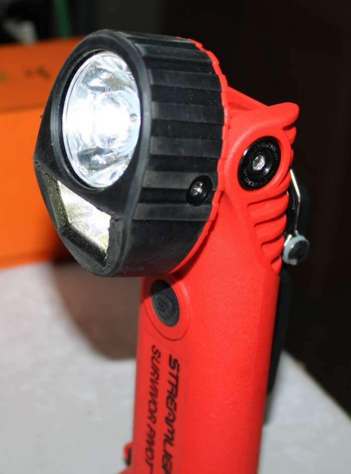 Streamlight Survivor Pivot w/ Rechargeable Battery (Charger not Included)