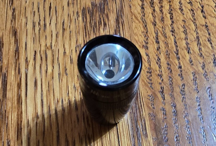 Maglite Flashlights | Parts | Bulbs (Krypton & Halogen) | Mouth Pieces | Clips