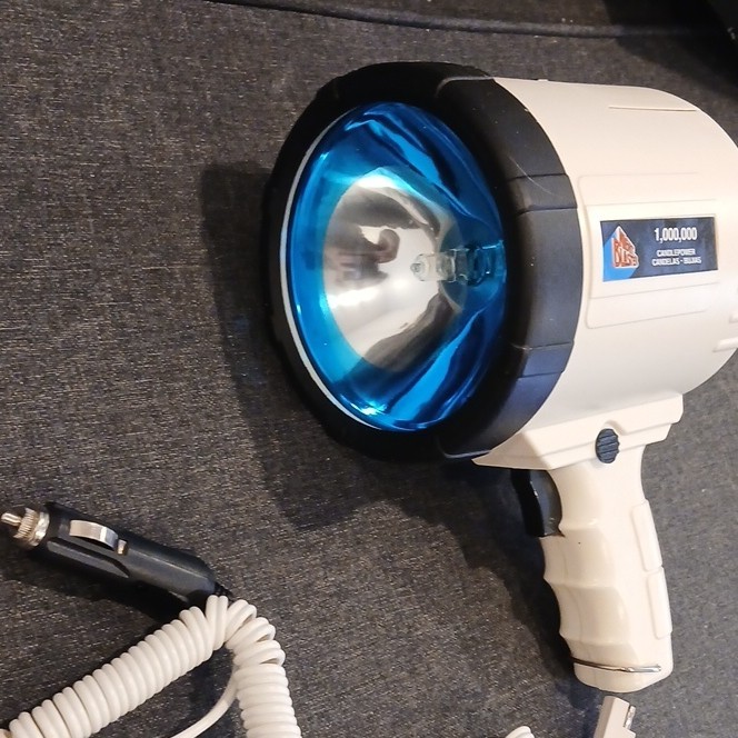 Optronics Night Blaster 1,000,000 Candlepower Halogen Spotlight WhiteTestedWorks
