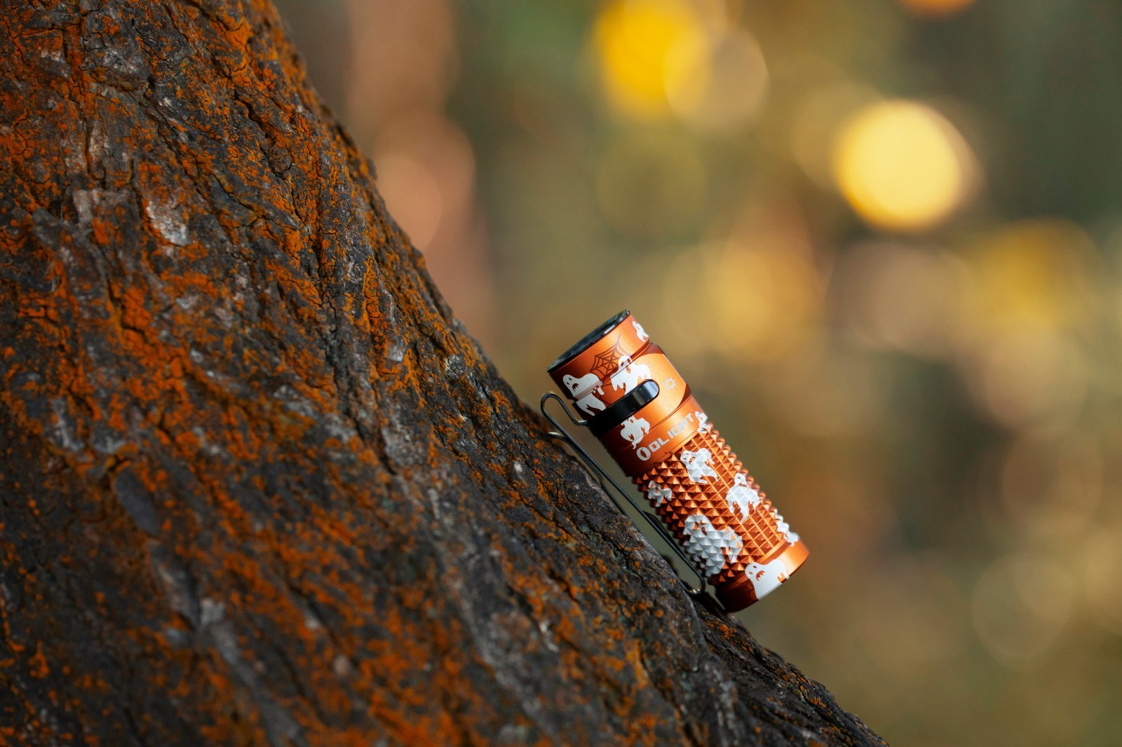 Olight Baton 4 Premium Spooky Web Flashlight W/Charging Case, 1300 Lumen