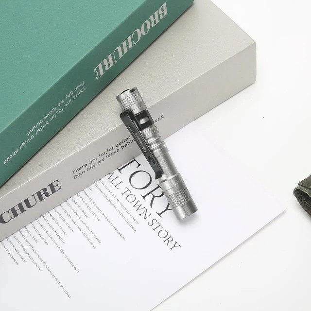 Mini Portable LED Flashlight Powered by AAA Battery with Pen Clip